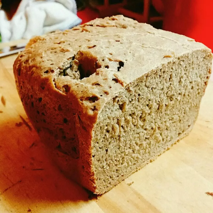 HBで作る全粒粉+ライ麦のパンの画像（引用：cookpad）